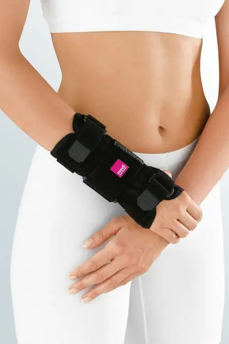 manumed-wrist-orthosis-black-m-18897_148a7006-1c6d-4504-bca6-a8b0d5f2f93d.webp