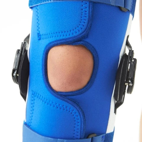 Short Medical Knee Brace With Side Hinges And Dial Pin Lock For Stability Adjustable Compression Knee Support Post Operation & Surgeries
