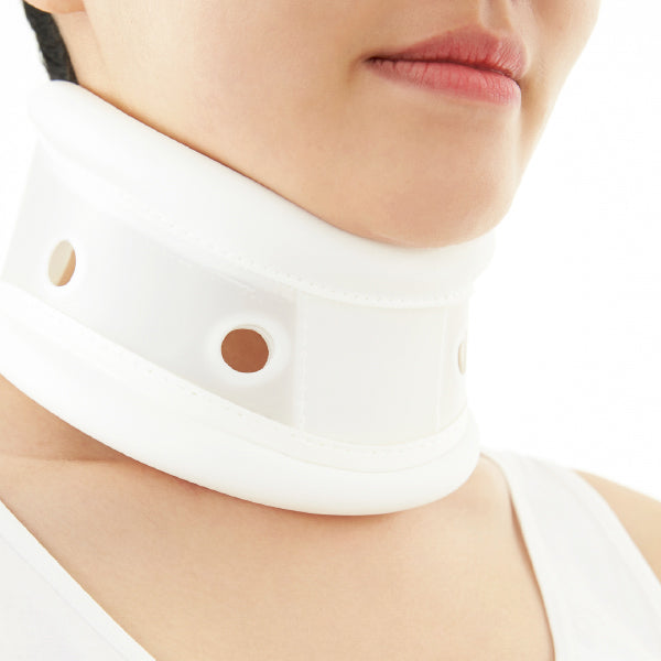 Thomas Cervical Collar Relief From Neck Pain With Adjustable Height Neck Support Brace To Align Vertebrae. Skin Friendly And Firm Stabilization