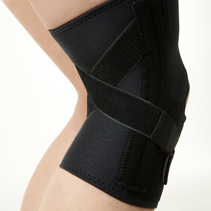 Medical Knee Brace Support With Cross Strap For Sports & Injury Support Adjustable Compression Support With Bi-directional Strap For Soft Tissue Protection - Black